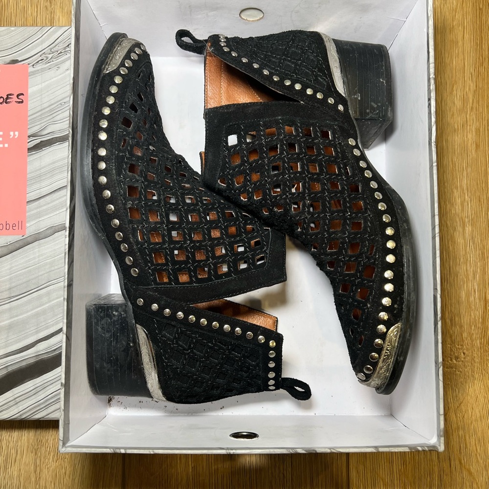 Jeffrey Campbell black bootie